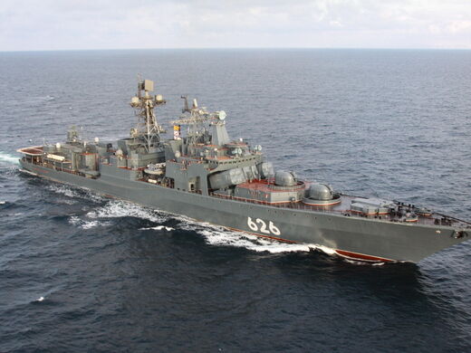 Испания не пустила российские военные корабли в свой порт