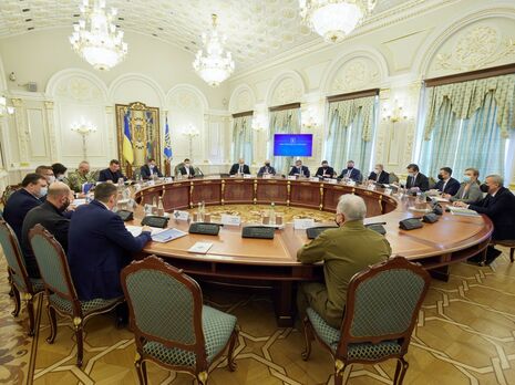 РНБО ввела санкції проти Деркача, Гужви і Шарія, призначили главу Бюро економічної безпеки. Головне за день
