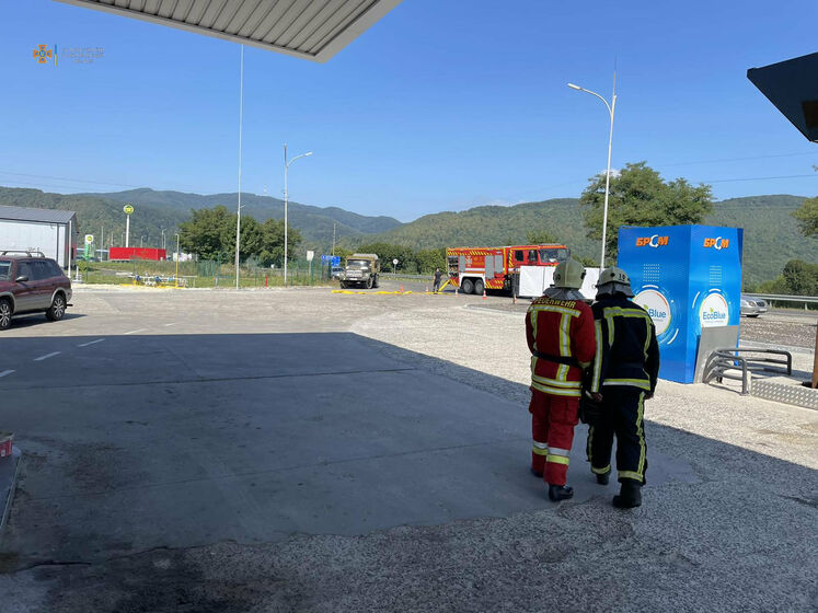 В Закарпатской области произошел взрыв на заправке, пострадали два человека