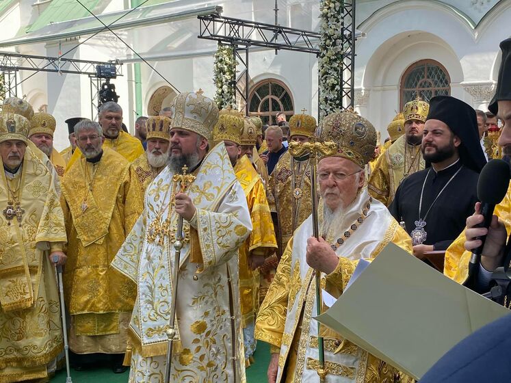 У Києві відбулася літургія, яку очолили Епіфаній і Варфоломій