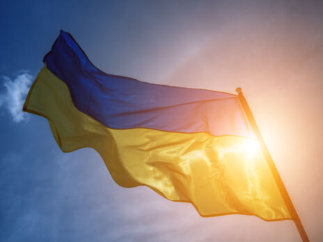В Украине сегодня празднуют День государственного флага