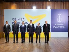 Украина получила от МВФ $2,7 млрд, в Киеве прошел саммит Крымской платформы. Главное за день