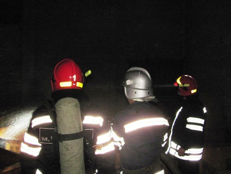 Спасатели: В Черкассах горел завод химических реактивов