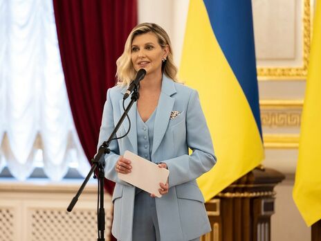 Зеленская на мероприятиях ко Дню Независимости была в наряде от украинского дизайнера. Фото