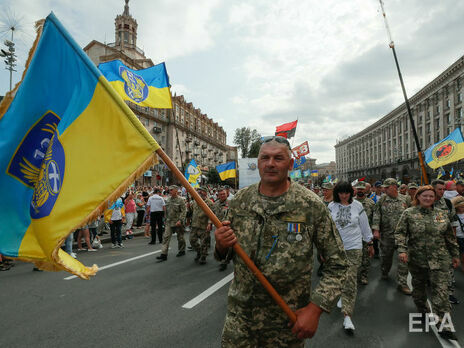В Киеве прошли военный парад, Марш защитников Украины и другие мероприятия