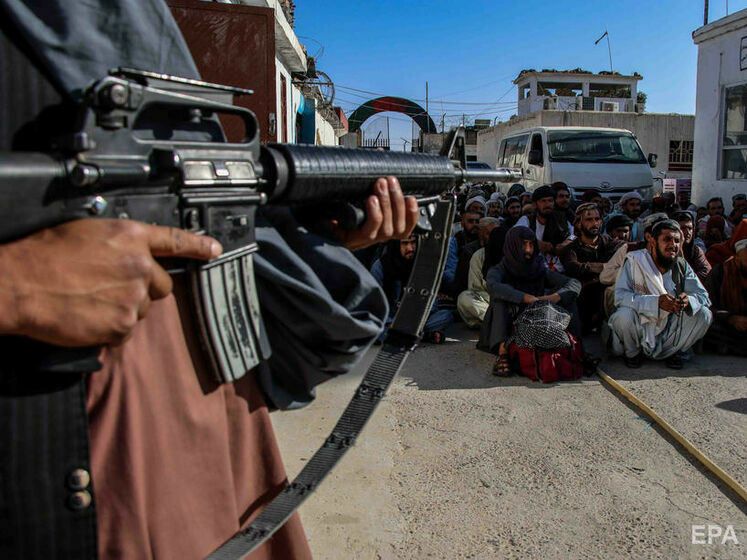 Таліби заборонили вивозити з Афганістану долари та історичні цінності