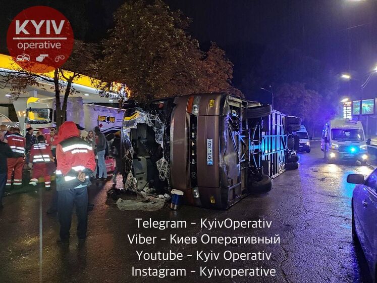 В Киеве перевернулся автобус "Кишинев – Москва", пострадало около 20 человек