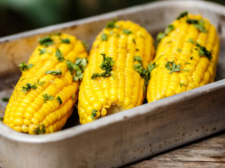 Как приготовить кукурузу с колбасой и сыром. Оригинальный рецепт от Клопотенко 