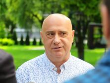 Режисер Ушаков: У Мінську у кращому разі мене залишать на волі, а якщо спробую щось робити – прихлопнуть