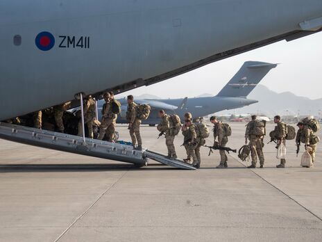 Британські військові покинули аеропорт Кабула. Країна завершила операцію з евакуації цивільних осіб з Афганістану