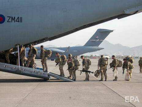 США перейшли до фінального етапу евакуації з Афганістану. Таліби вже готові взяти під контроль аеропорт Кабула – Reuters