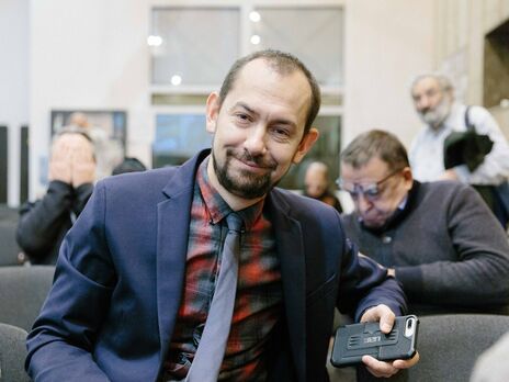 До 2014 года Россия гордилась иностранными войсками, маршировавшими по Красной площади 9 мая. А теперь, видя те же войска на Крещатике, кричит 