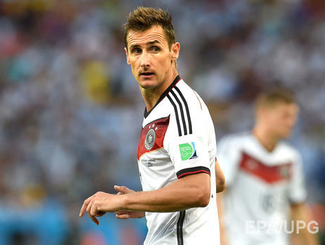Лучший бомбардир сборной Германии завершил карьеру игрока