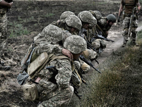 На Донбассе за сутки пострадали двое военных, один погиб