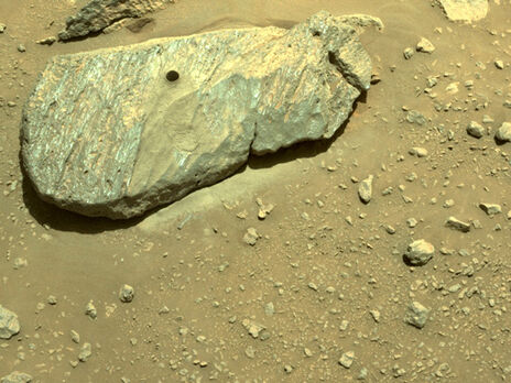 Марсохід Perseverance здобув перший зразок ґрунту з Марса