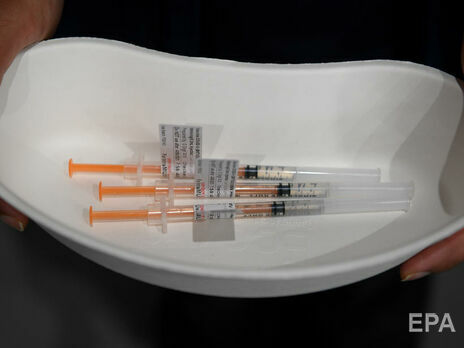 В мире сделали почти 5,5 млрд прививок от COVID-19