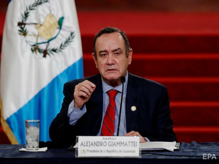 Російських бізнесменів запідозрили в підкупі президента Гватемали