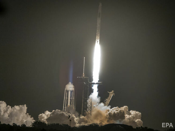 SpaceX назвала дату запуска в космос первой гражданской миссии