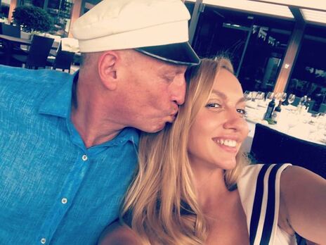 Полякова: О теме сквирта я узнала недавно. Мужу рассказала, он научился. Теперь практикуем