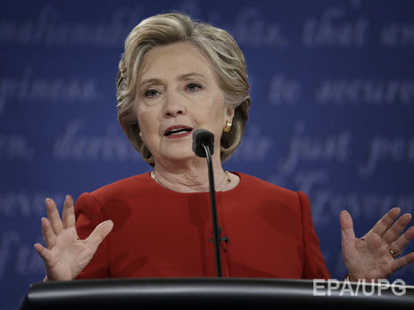 Bloomberg: Клинтон опередила Трампа на 3% в опросе среди независимых избирателей 