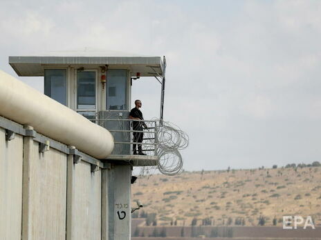 Из тюрьмы в Израиле бежали шестеро особо опасных заключенных. СМИ пишут, что они вырыли туннель ложкой