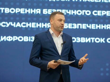 Для украинской полиции вместо шокеров закупят бодикамеры и электрокары