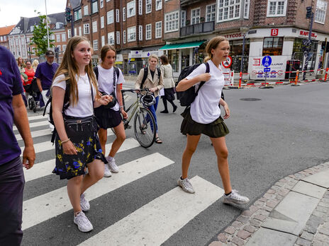 Данія першою в ЄС скасувала всі коронавірусні обмеження всередині країни