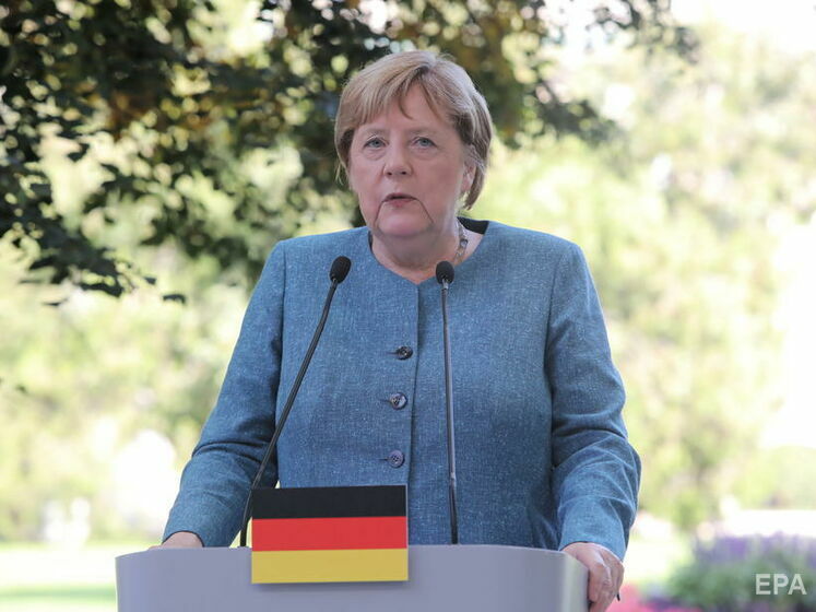 Меркель заявила, що Білорусь використовує мігрантів для гібридних атак проти ЄС