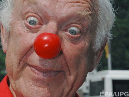 Клоуна Олега Попова похоронят в Германии