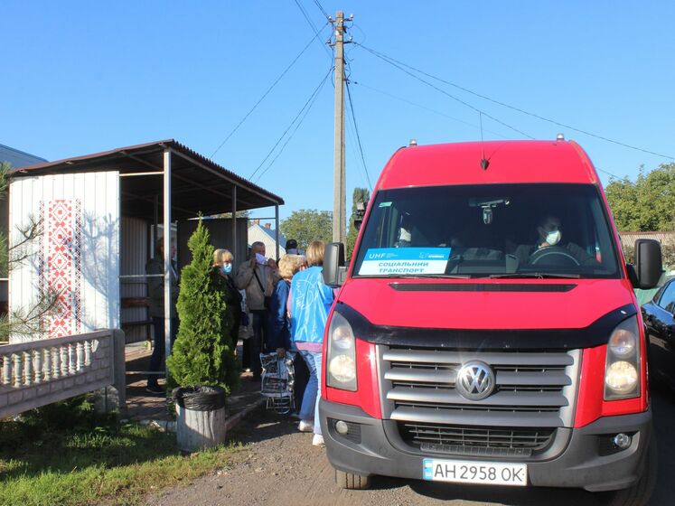 На Донбассе запустили бесплатные автобусы для жителей прифронтовых общин