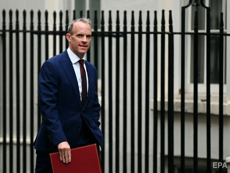 В Великобритании главу МИД перевели на должность министра юстиции. Рааба критиковали за отпуск во время эвакуации британцев из Кабула