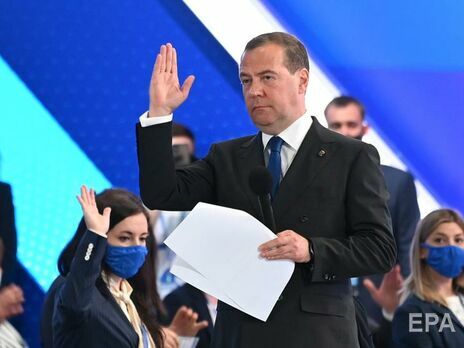Медведев хотел возглавить Госдуму, но против выступила администрация Путина – СМИ