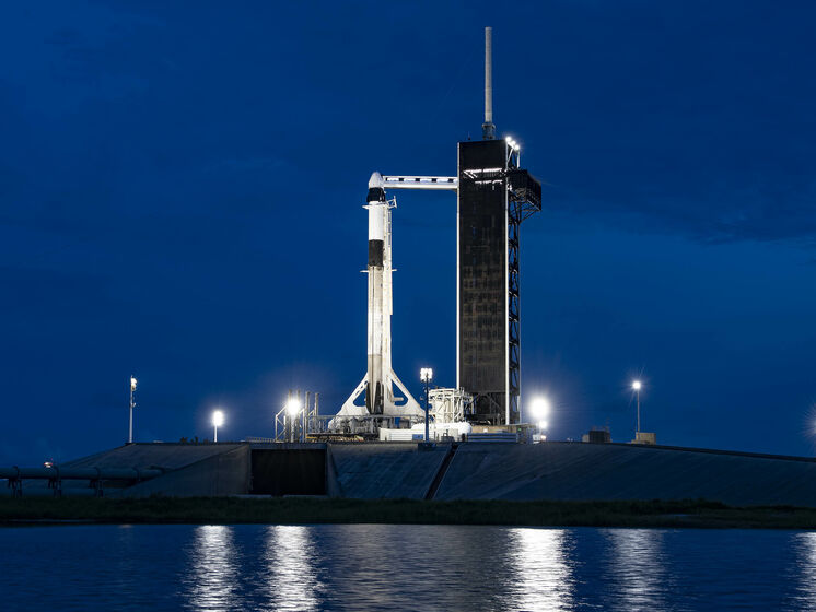 SpaceX запустила на орбиту Земли космический корабль с четырьмя туристами