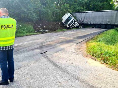 У Польщі зіткнулися вантажівка та мікроавтобус, загинуло двоє українців