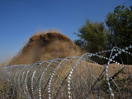 Украина активно обустраивает заграждения на границе с РФ – Госпогранслужба