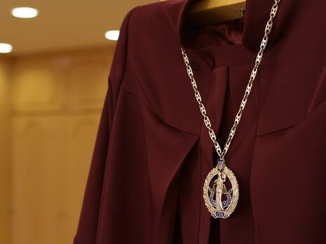 КСУ визнав неконституційною норму законодавства про неможливість перегляду довічного вироку