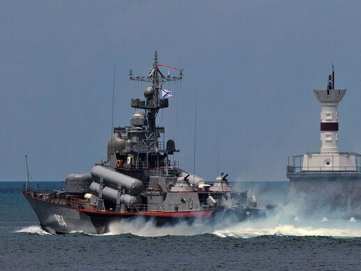 Росія почала великі навчання у Чорному морі