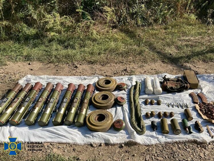 Террористы планировали диверсию. СБУ нашла в Донецкой области тайник с боеприпасами возле железнодорожной станции