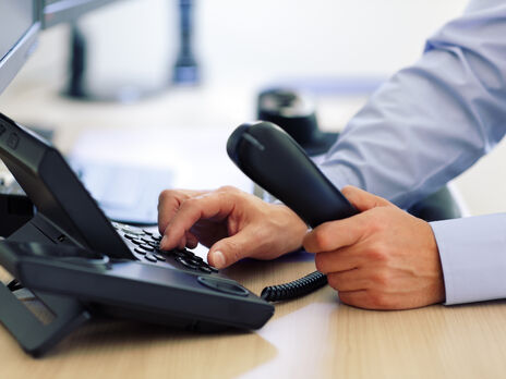 Казахстан відмовиться від російського телефонного коду