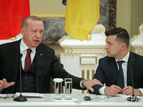Зеленський (праворуч на фото) збирається обговорити з Ердоганом економічні питання