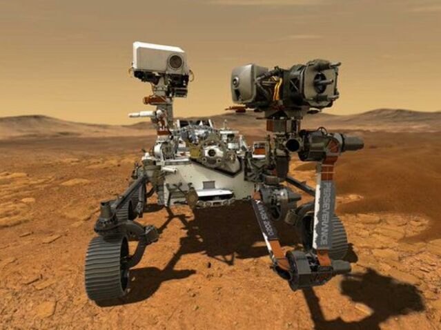 "Сверлю камни, занимаюсь наукой и делаю селфи", – марсоход Perseverance опубликовал новые фото с Марса