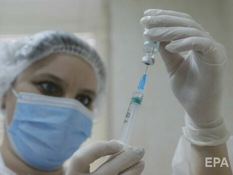Вакцинація в Україні стартувала в лютому