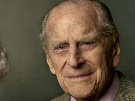 Вийшов фільм про принца Філіпа – його діти й онуки розповіли, хто останнім встиг із ним поговорити і яким був його шлюб з Єлизаветою II