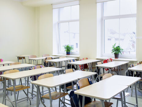 Почти половина школ Закарпатской области перешла на дистанционное обучение