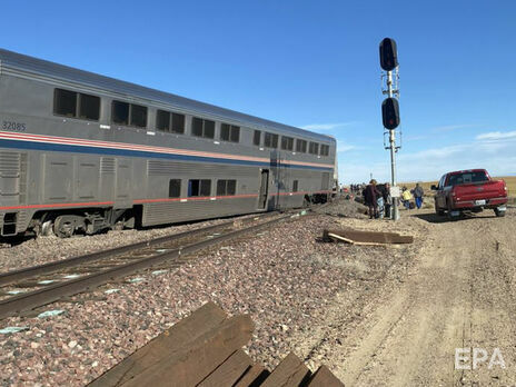 В США с рельсов сошел пассажирский поезд, погибло минимум три человека