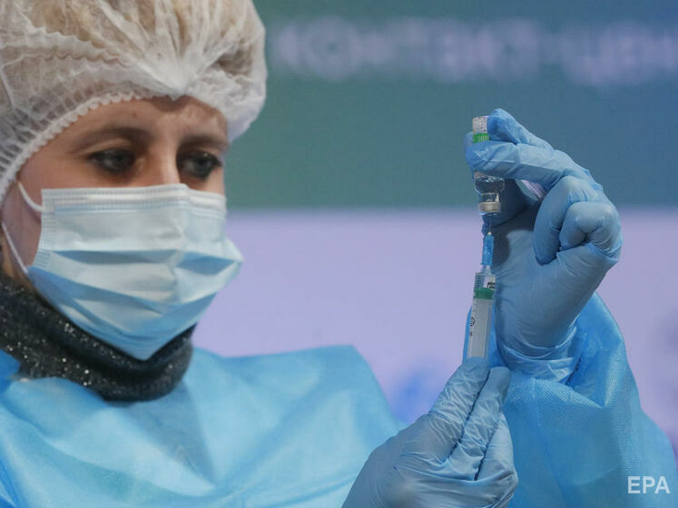 В Украине сделали почти 12,5 млн прививок от коронавируса