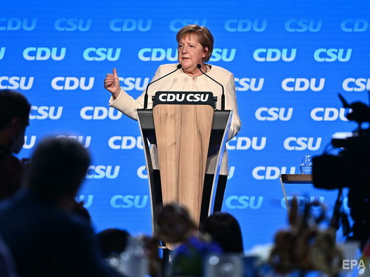 Меркель привітала Шольца з "успіхом на виборах"