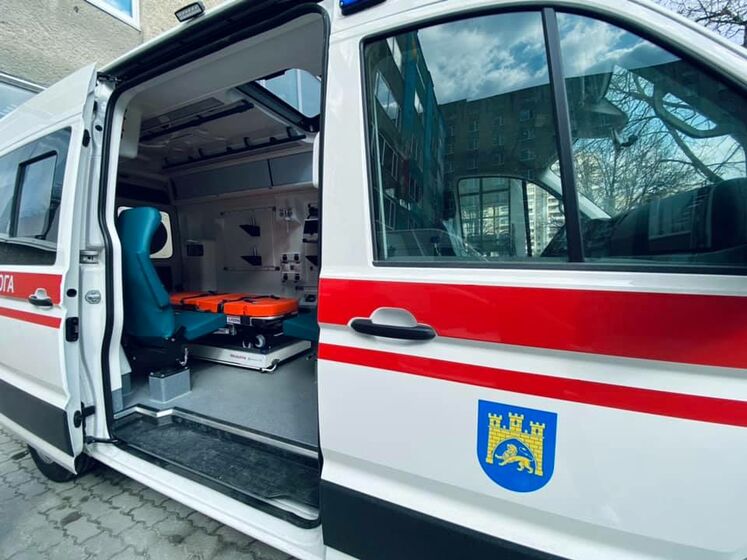 Во Львовской области перевернулся автомобиль с туристами, есть травмированные
