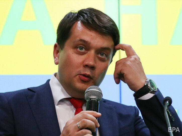 В "Европейской солидарности" и ОПЗЖ заявили, что не намерены поддерживать отставку Разумкова