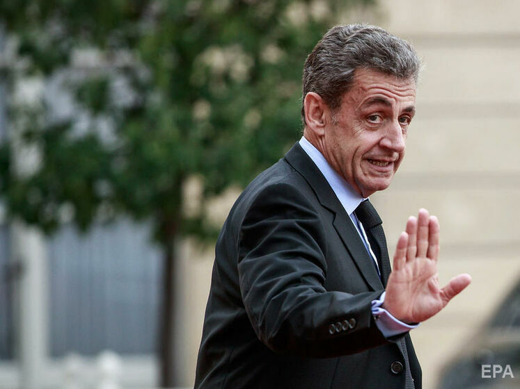 Суд в Париже приговорил Саркози к году тюрьмы